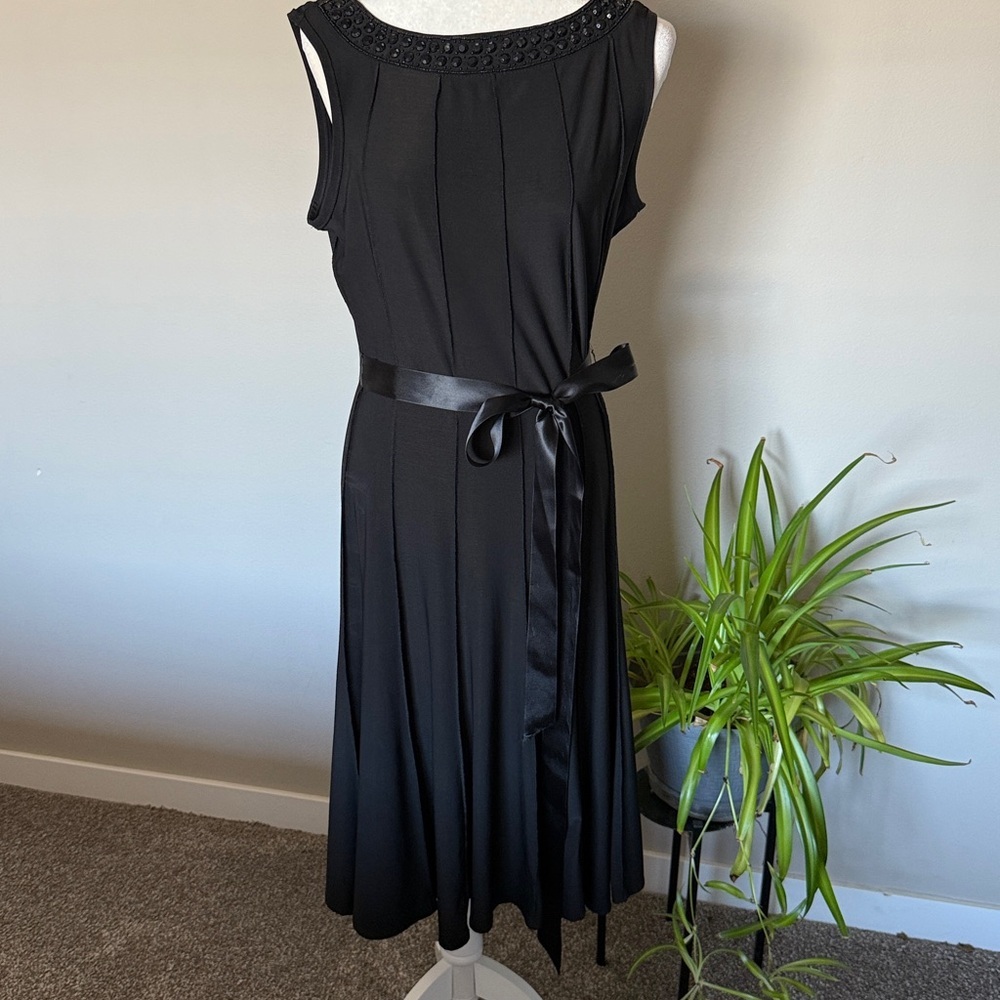 Haani Black Dress Modern Design SZ L LBD stretch gored dancing event packable